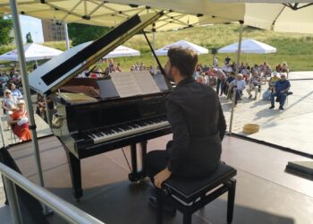 Chopin (Matteo Zoli) zagrał na Pikniku… [FILM]