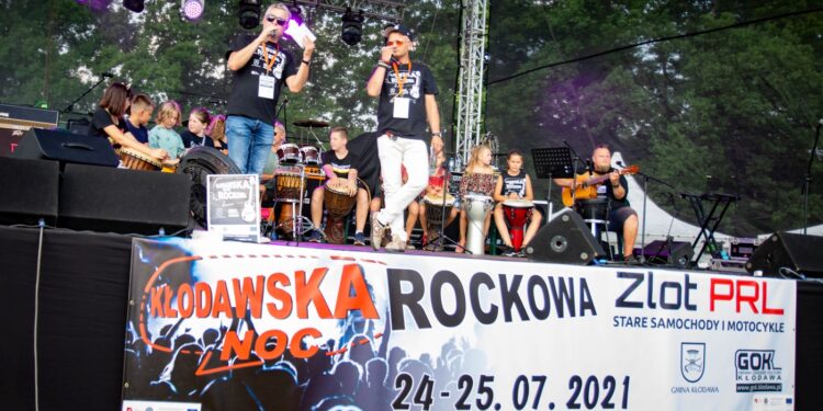 Rockowa muzyka i zlot PRL w Kłodawie