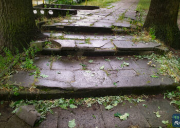 Niebezpieczne schody do remontu [ZDJĘCIA]