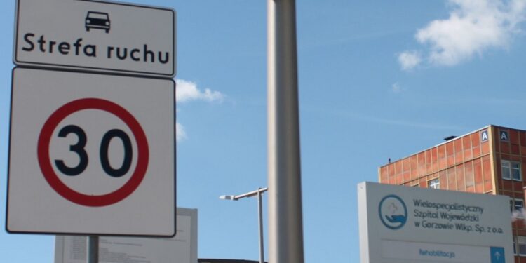 Za złe parkowanie – mandat na terenie szpitala