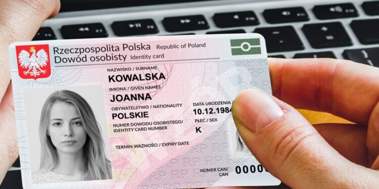 Bezpieczeństwo dokumentów podczas wakacji: dowód w zastaw? - nie ma mowy!