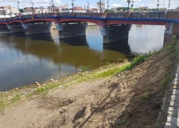 Rozpoczęła się naprawa skarpy