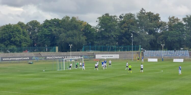 Magnolia Park Stilon wygrywa i zajmuje fotel lidera