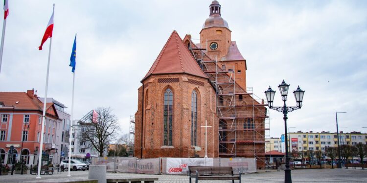 Potrzeba więcej środków na modernizację okolic katedry
