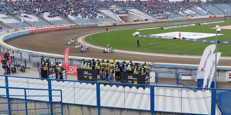 Ostatnia Prosta: kajakarstwo, żużel, piłka ręczna