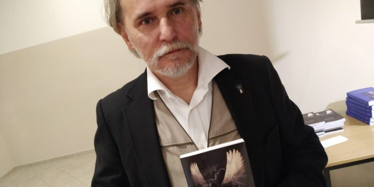 Piotr Zych pisze o wojnie w NAS…