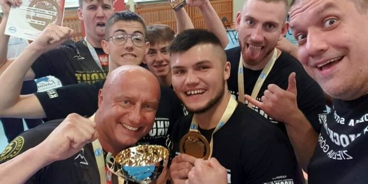 Worek medali lubuskich kick bokserów w MP