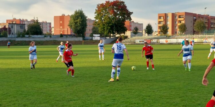 Stilon się pomęczył, ale wygrał z Promieniem