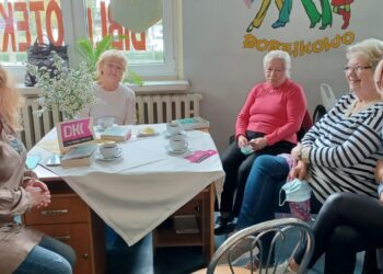 Czytają i dyskutują