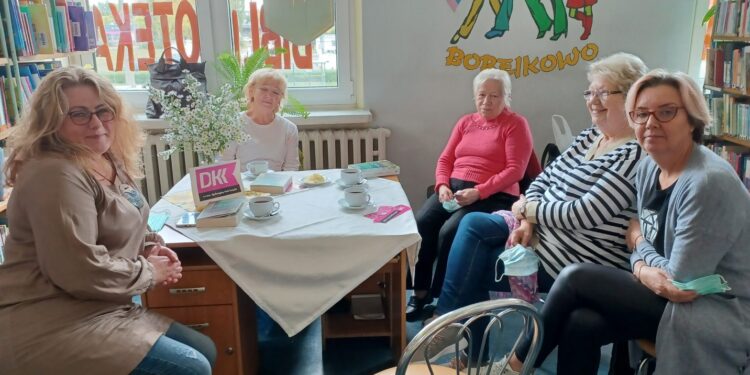 Czytają i dyskutują