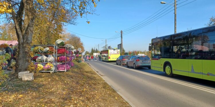 Dojazd na Cmentarz Komunalny