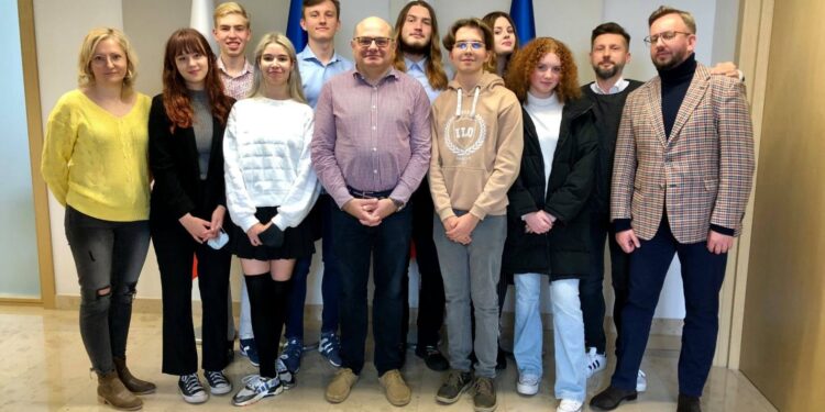 Uczniowie I LO z wizytą studyjną na Uniwersytecie Warszawskim