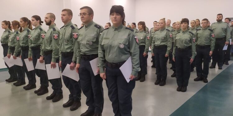 Nowi funkcjonariusze KAS