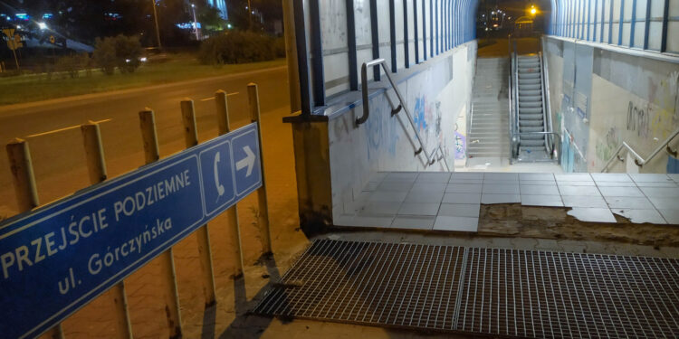 Zniszczone przejście pod ul. Górczyńską [ZDJĘCIA]
