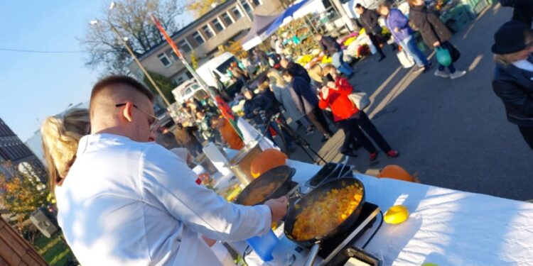 Festiwal Dyni i Chryzantemy na rynku GRH