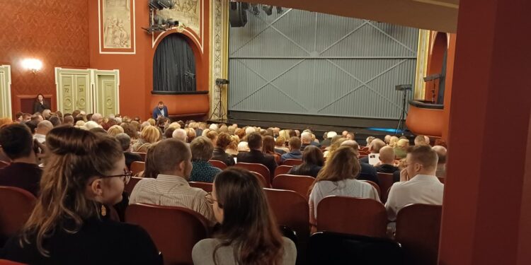 GST: „Nie książka zdobi człowieka”