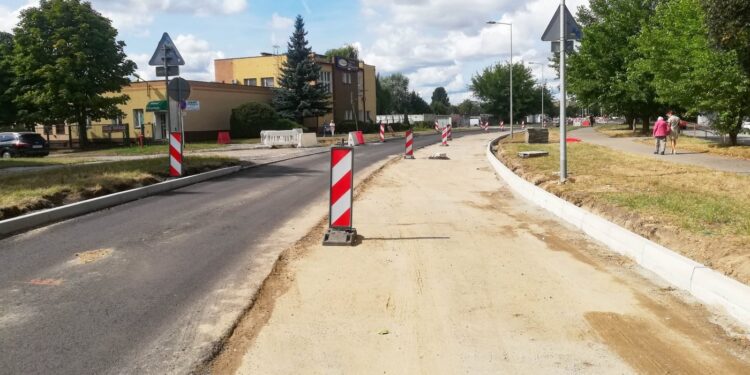 Asfalt na Kombatantów dopiero w piątek