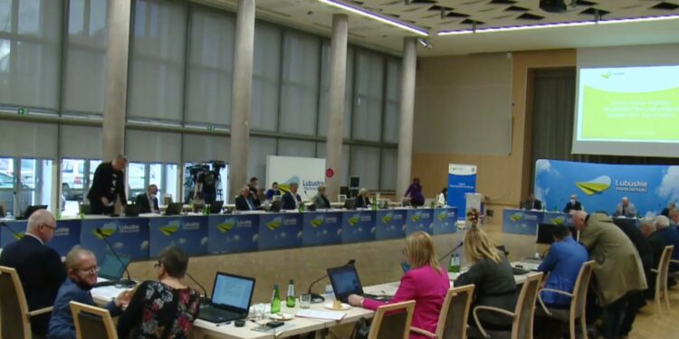 Kłótnia w sejmiku ws. poparcia dla mundurowych