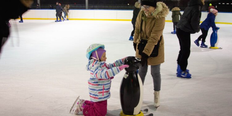 Miejskie Mikołajki na lodzie [ZDJĘCIA]