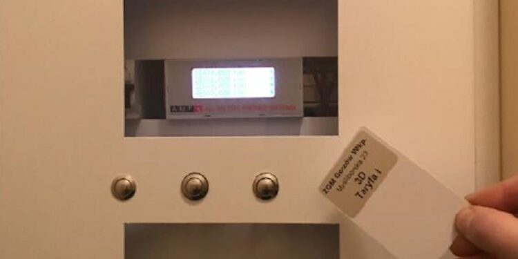 Liczniki przedpłatowe w kolejnych budynkach