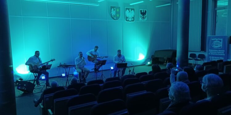 Słowo i muzyka w bibliotece