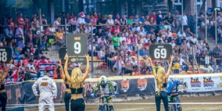 Co z umową na Grand Prix?