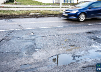 Przybywa dziur i… wniosków o odszkodowania