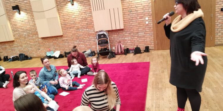 Muzyczne raczkowanie czyli muzyka z poziomu dywanu…