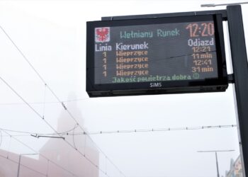 Jakość powietrza sprawdzisz na przystanku