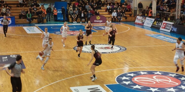 Wynik jak z NBA! Akademiczki rozbiły Polonię