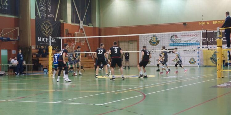 No wreszcie! SKS Kozaryn pokonał Trefla!