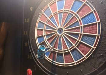 Charytatywny dart na rzecz hospicjum