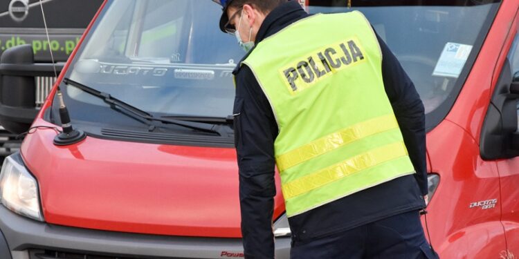 Policja czuwa nad powrotami z ferii