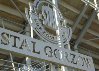 5 firm chce oświetlić stadion Stali Gorzów