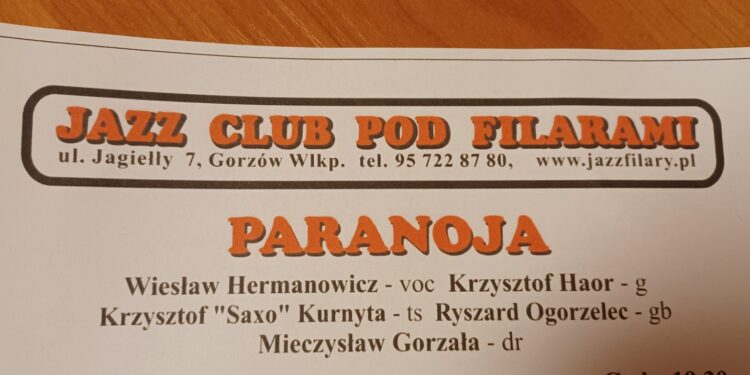Paranoja Pod Filarami