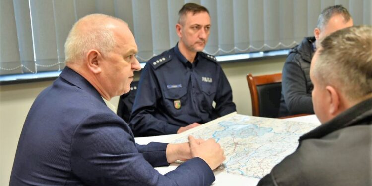 Sztab kryzysowy u wojewody