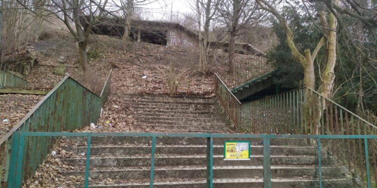 Mieszkania zamiast Schodów Donikąd?