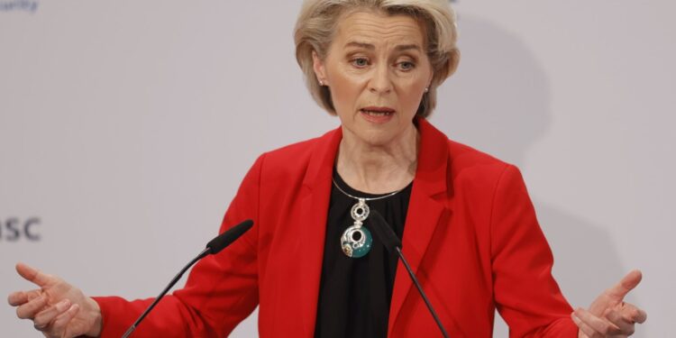 Unia zareaguje nałożeniem sankcji na osoby zamieszane w uznanie niezależności „republik ludowych” Doniecka i Ługańska