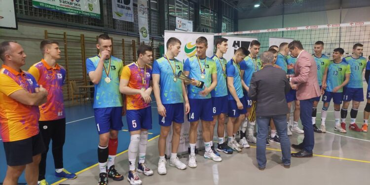 Faworyt nie zawiódł w finale wojewódzkim młodych siatkarzy