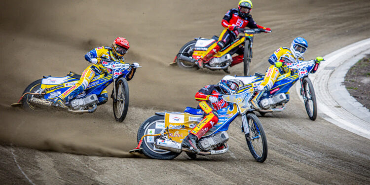 Thomsen bez złamań, przechodzi rehabilitację w Danii