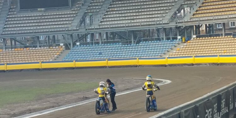 Młodzież ze Stali przetestowała swój tor a Zmarzlik i Bartkowiak w Zielonej Górze