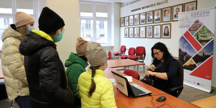 Sala sesyjna zamieniona w punkt wsparcia