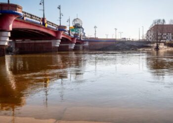 Obniża się poziom Warty