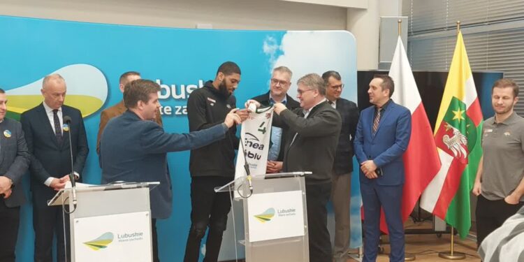 Prezes Grzyb oburzony decyzją marszałek Polak