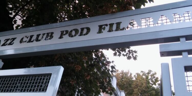 Wojtek Pilichowski Pod Filarami