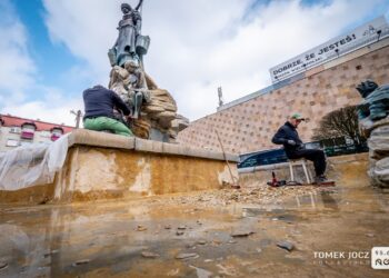 Trwa renowacja fontanny Pauckscha