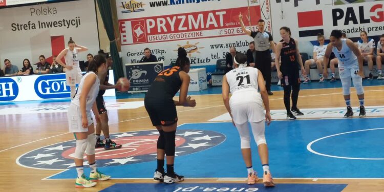 Ostatnia Prosta: koszykówka, unihokej, żużel, siatkówka, piłka ręczna