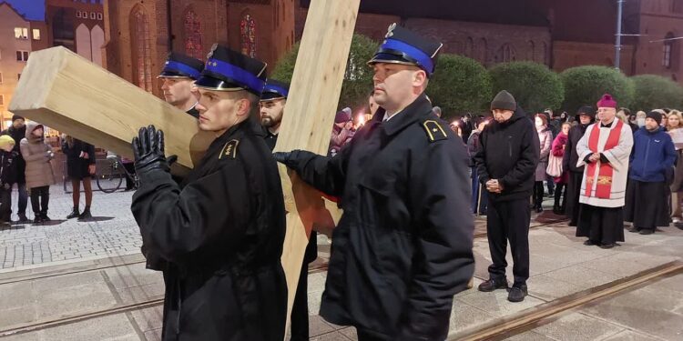 Droga Krzyżowa ulicami Gorzowa