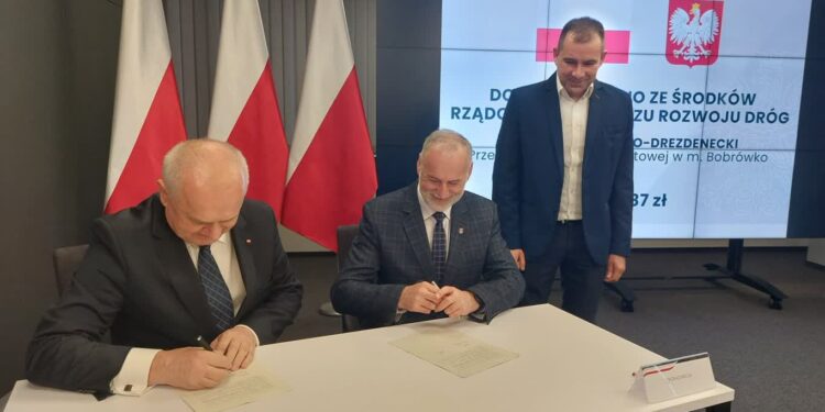 Miliony na drogi. Umowy podpisane