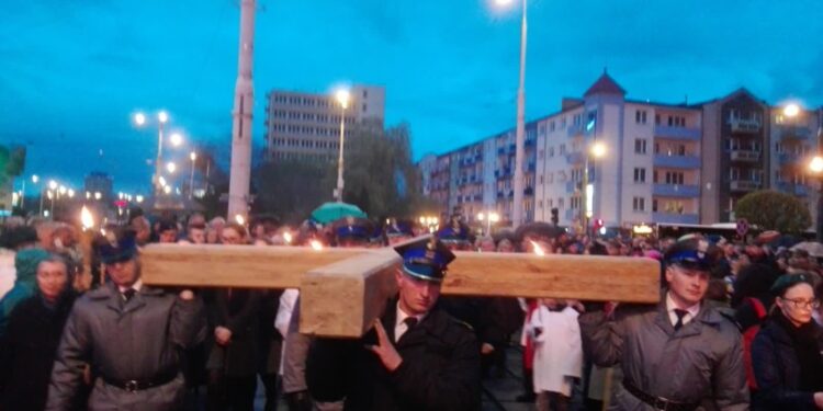 Droga Krzyżowa ulicami Gorzowa